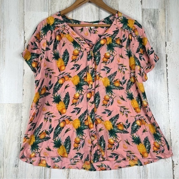 C&C California Blouse Size Large Short Sleeves Button Up Shirt Tropical Vacation - Picture 11 of 11